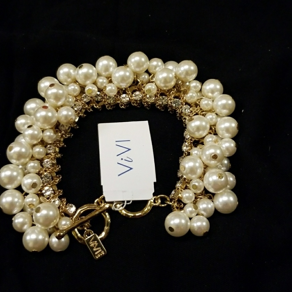 viVi glass pearl bracelet